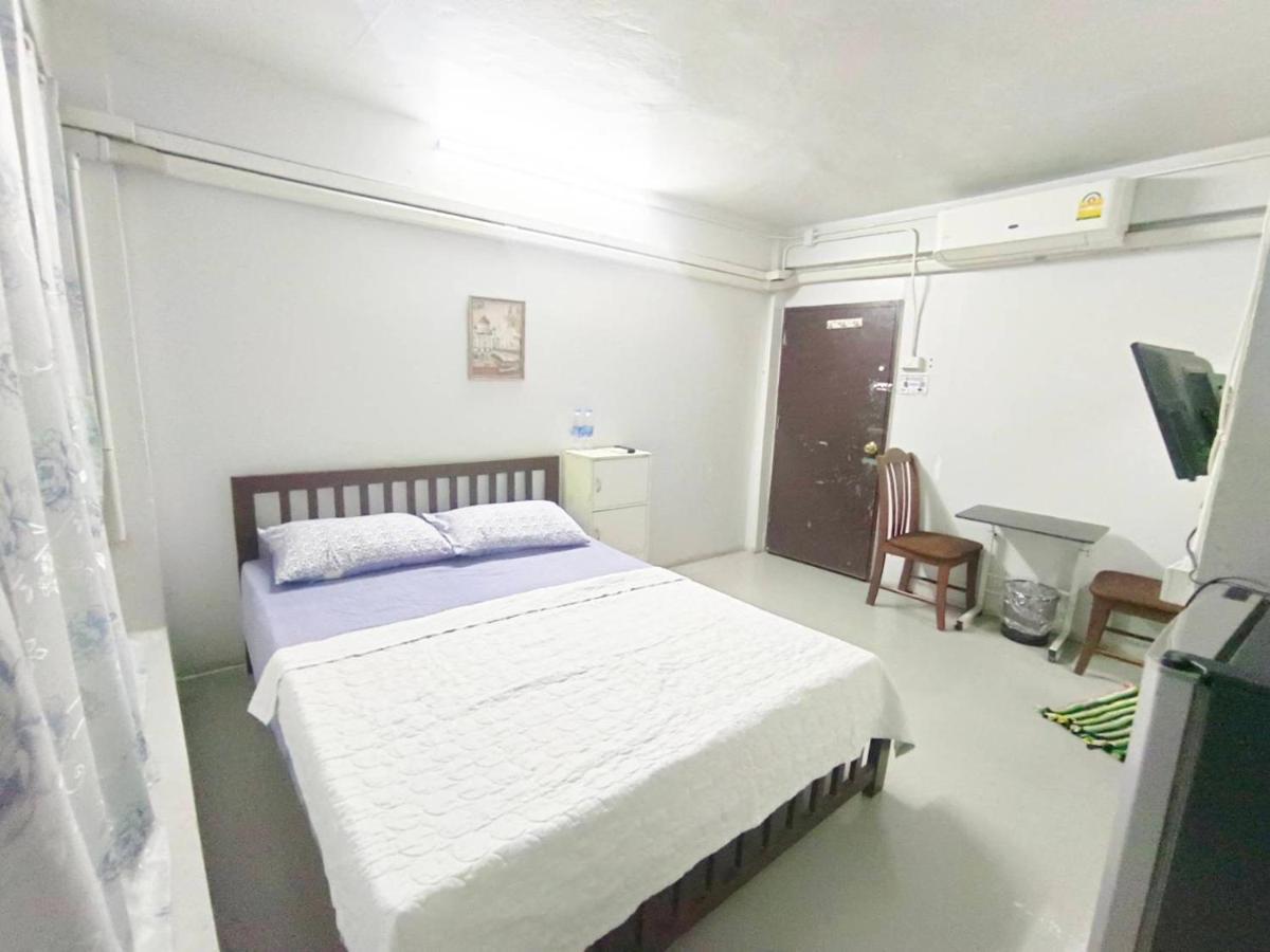 ห้องพักสุขสบายวังหลัง Bangkok Exterior foto